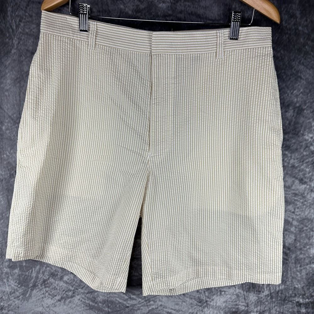 Greg Norman Golf Shorts Mens 34 Beige Seersucker Lightweight Stretch Performance